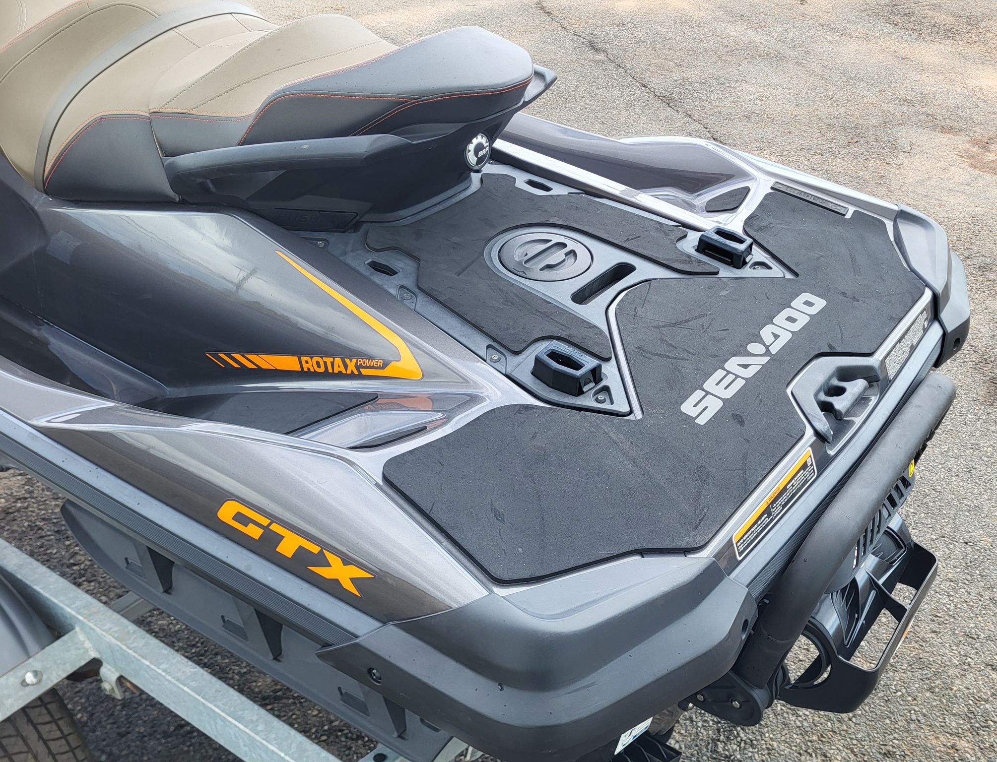 2023 Seadoo GTX 230 Image 3