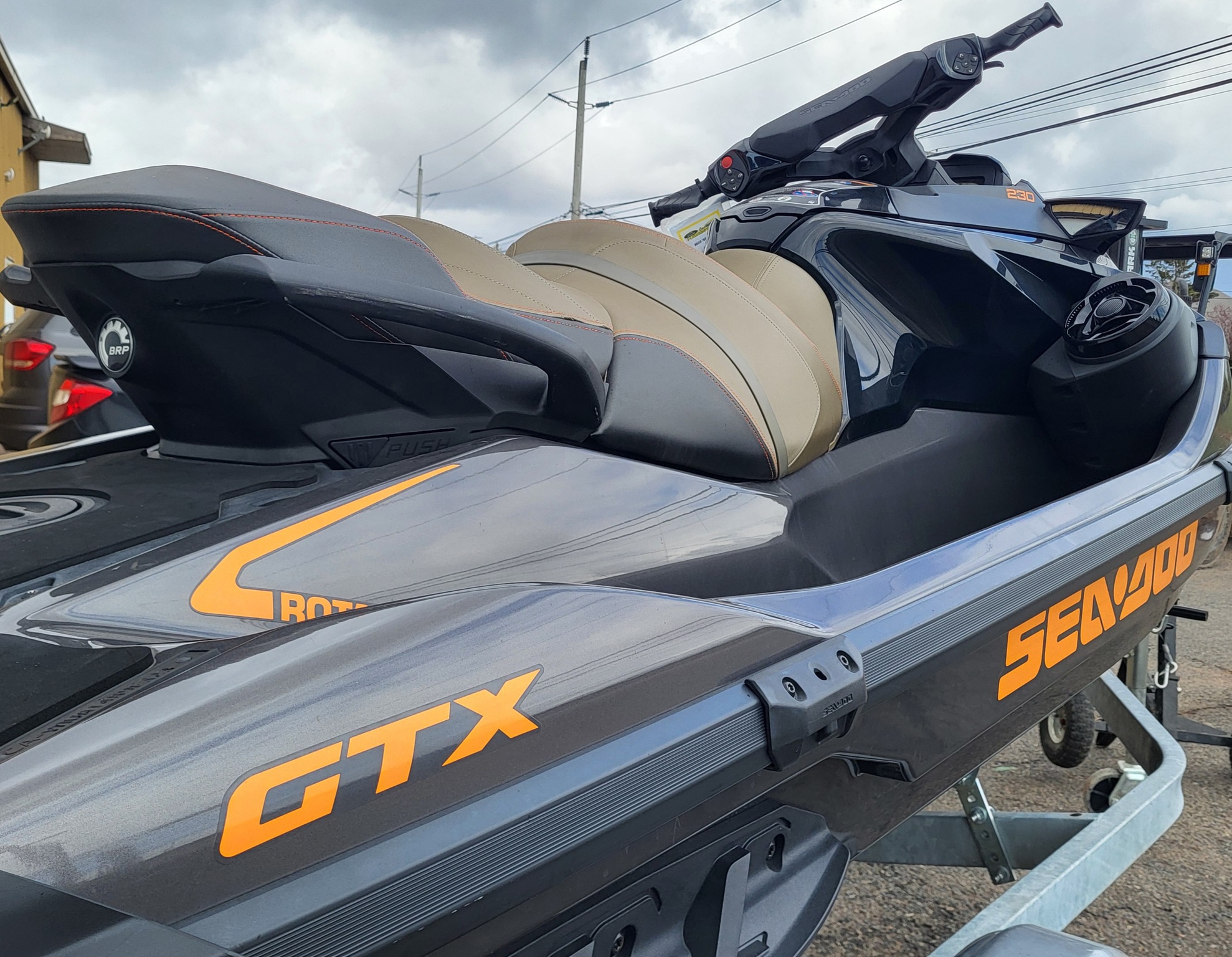 2023 Seadoo GTX 230 Image 9