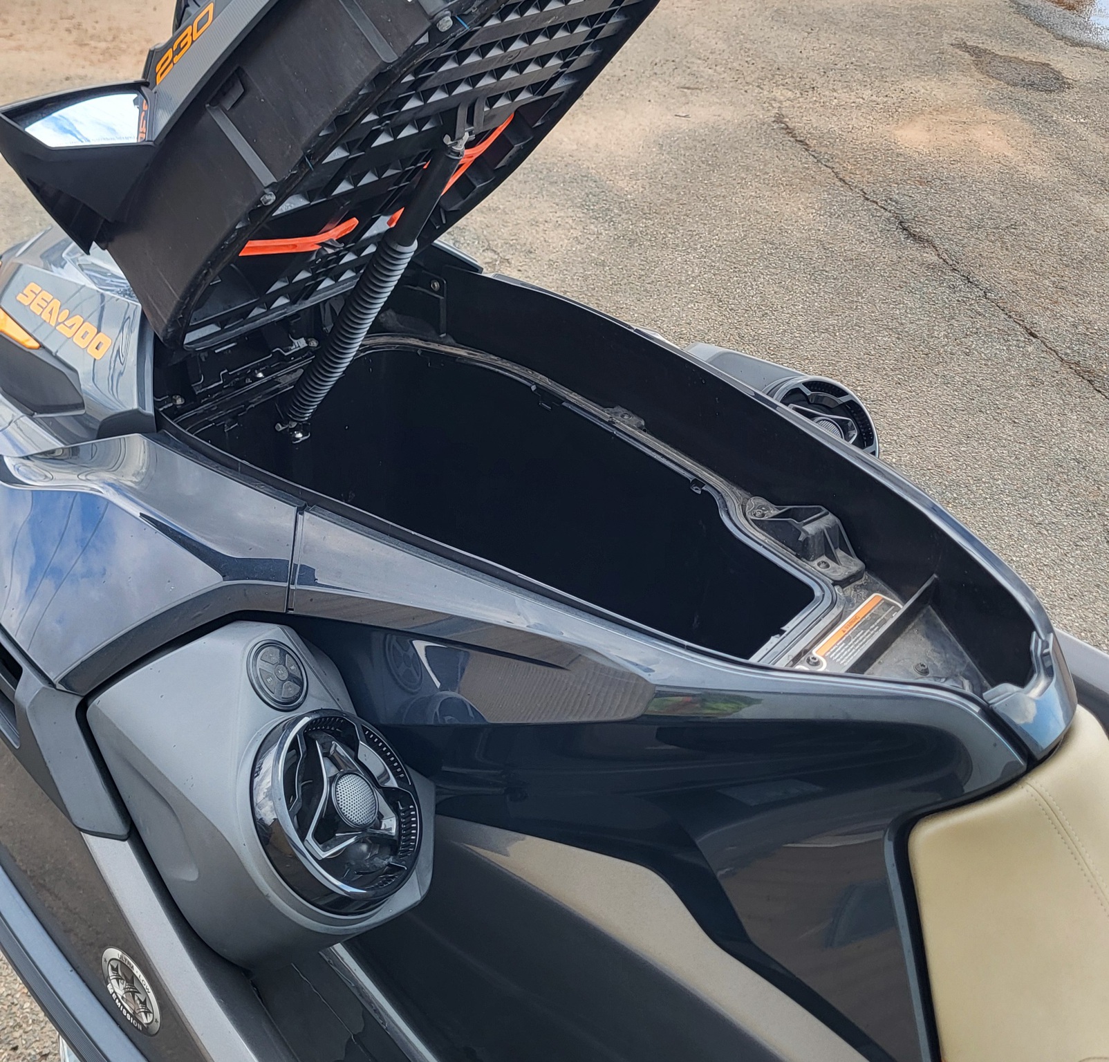2023 Seadoo GTX 230 Image 5