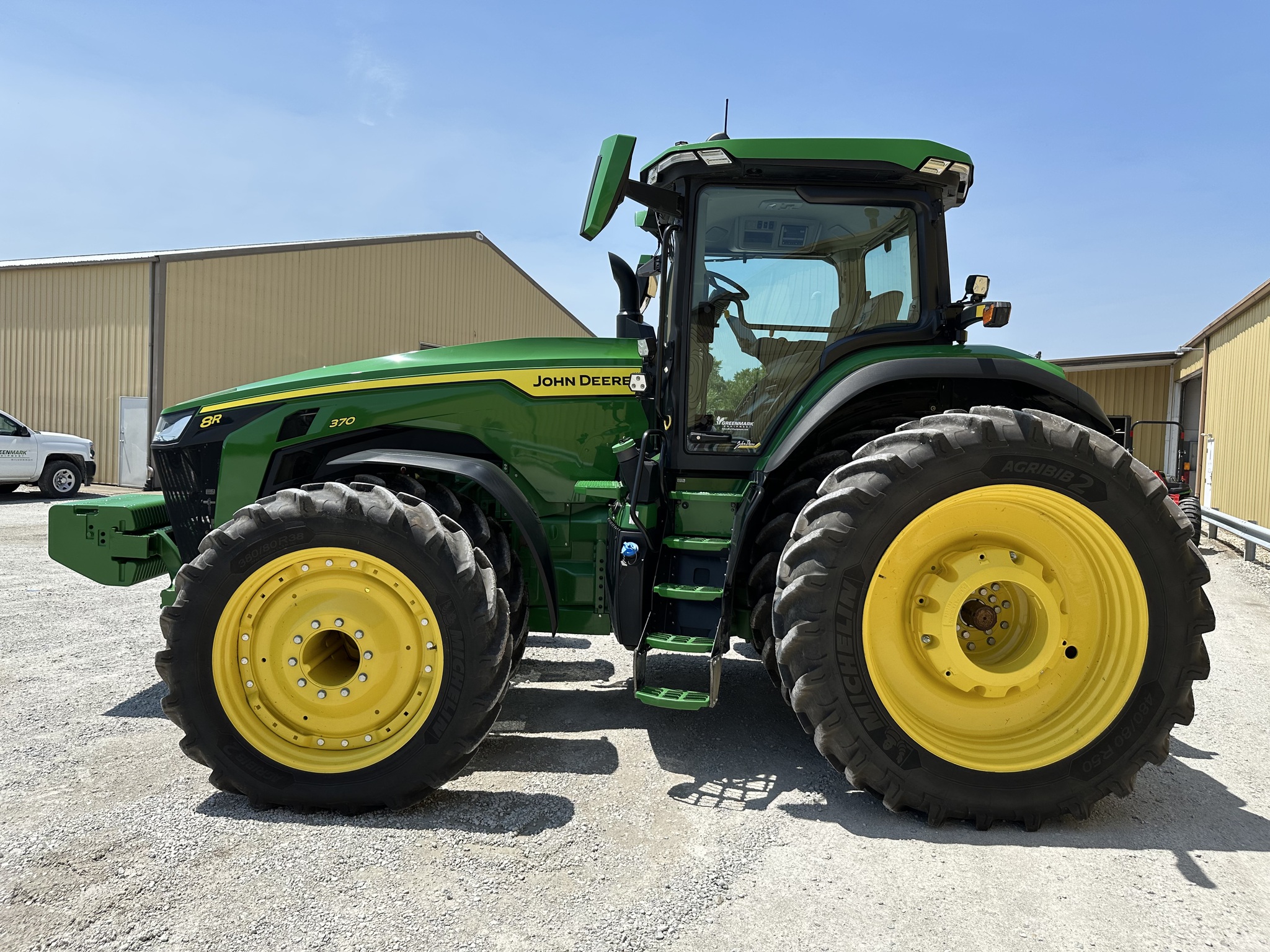 2024 John Deere 8R 370 Image 6