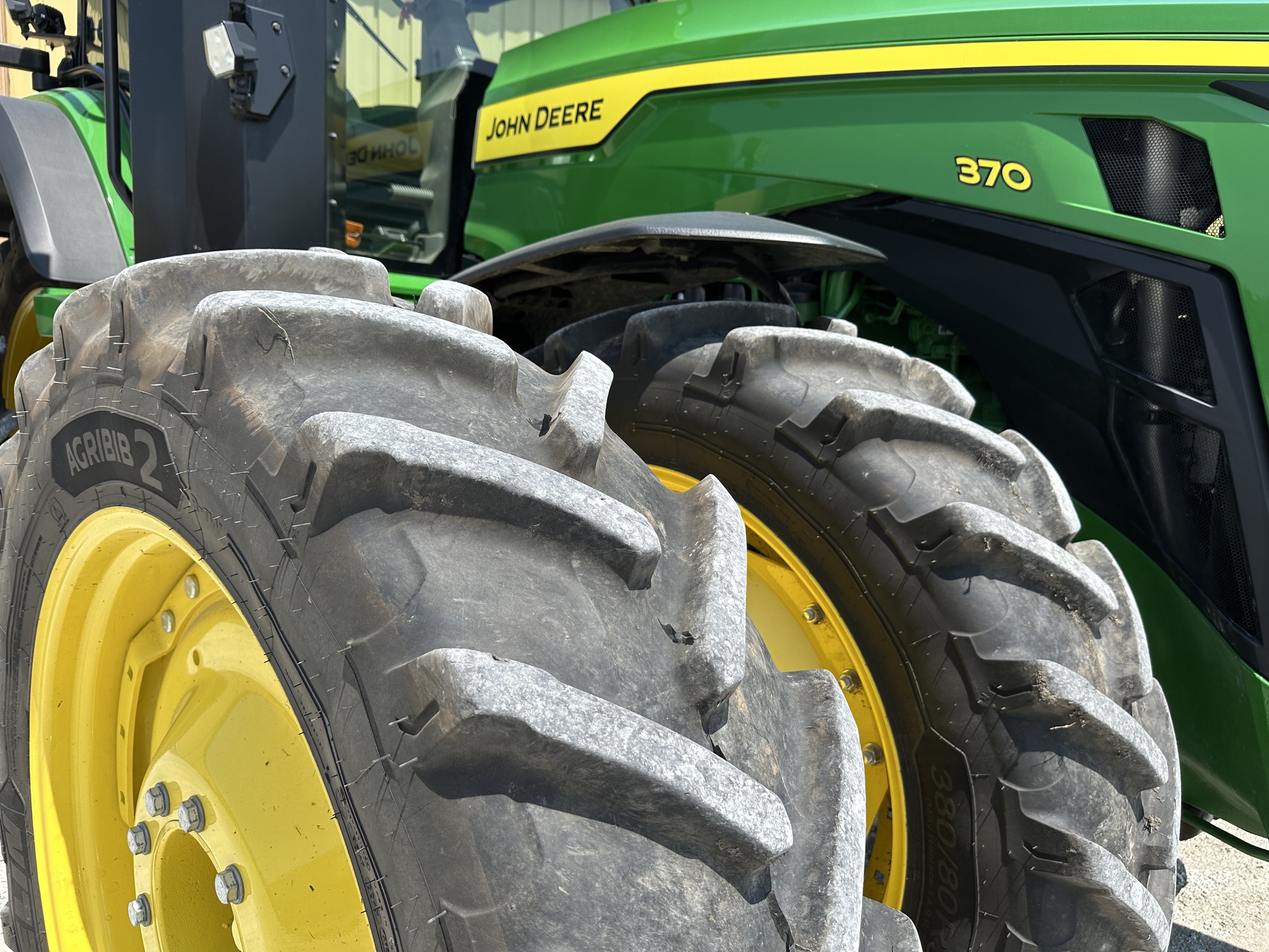 2024 John Deere 8R 370 Image 8