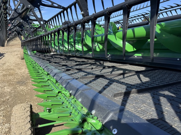 Used 2023 John Deere HD45R Combine Platforms at Horizon Ag & Turf in Warburg, AB - Photo5