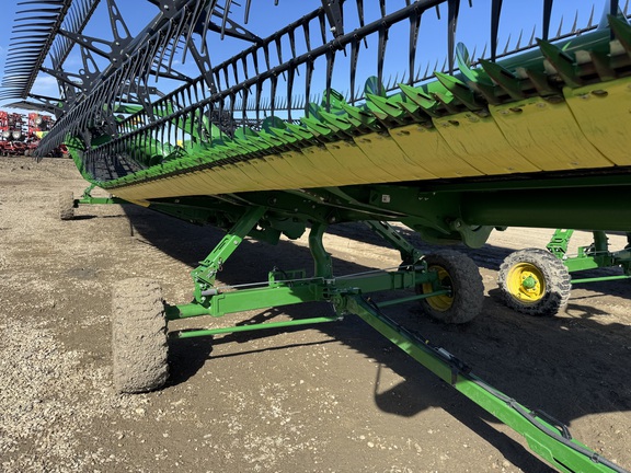 Used 2023 John Deere HD45R Combine Platforms at Horizon Ag & Turf in Warburg, AB - Photo4
