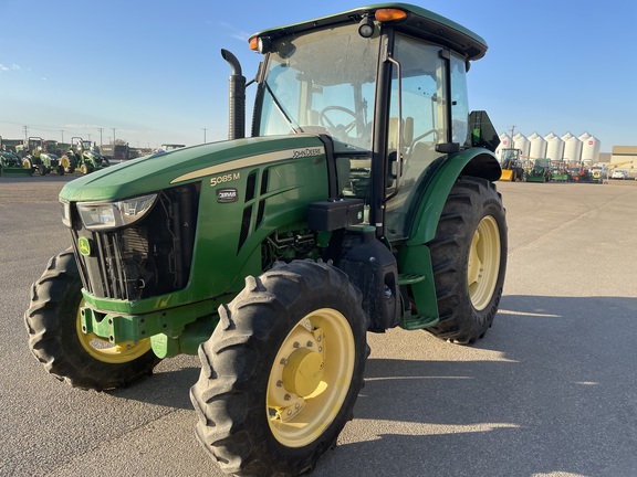 2015 John Deere 5085M
