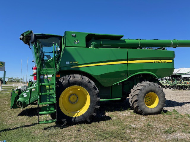 2022 John Deere S780 Image 1
