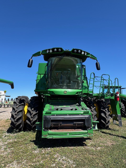2022 John Deere S780 Image 2