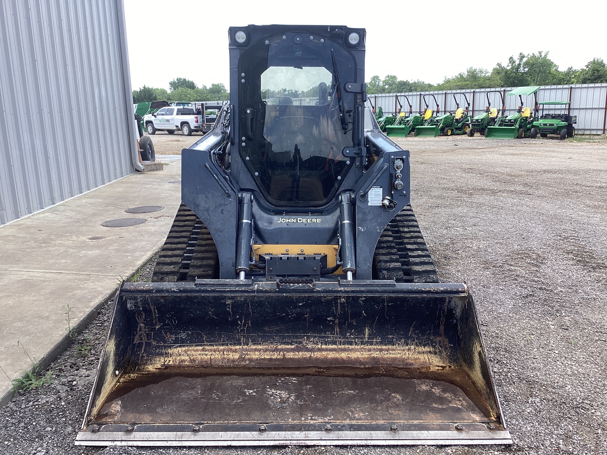 2023 John Deere 325G Image 3