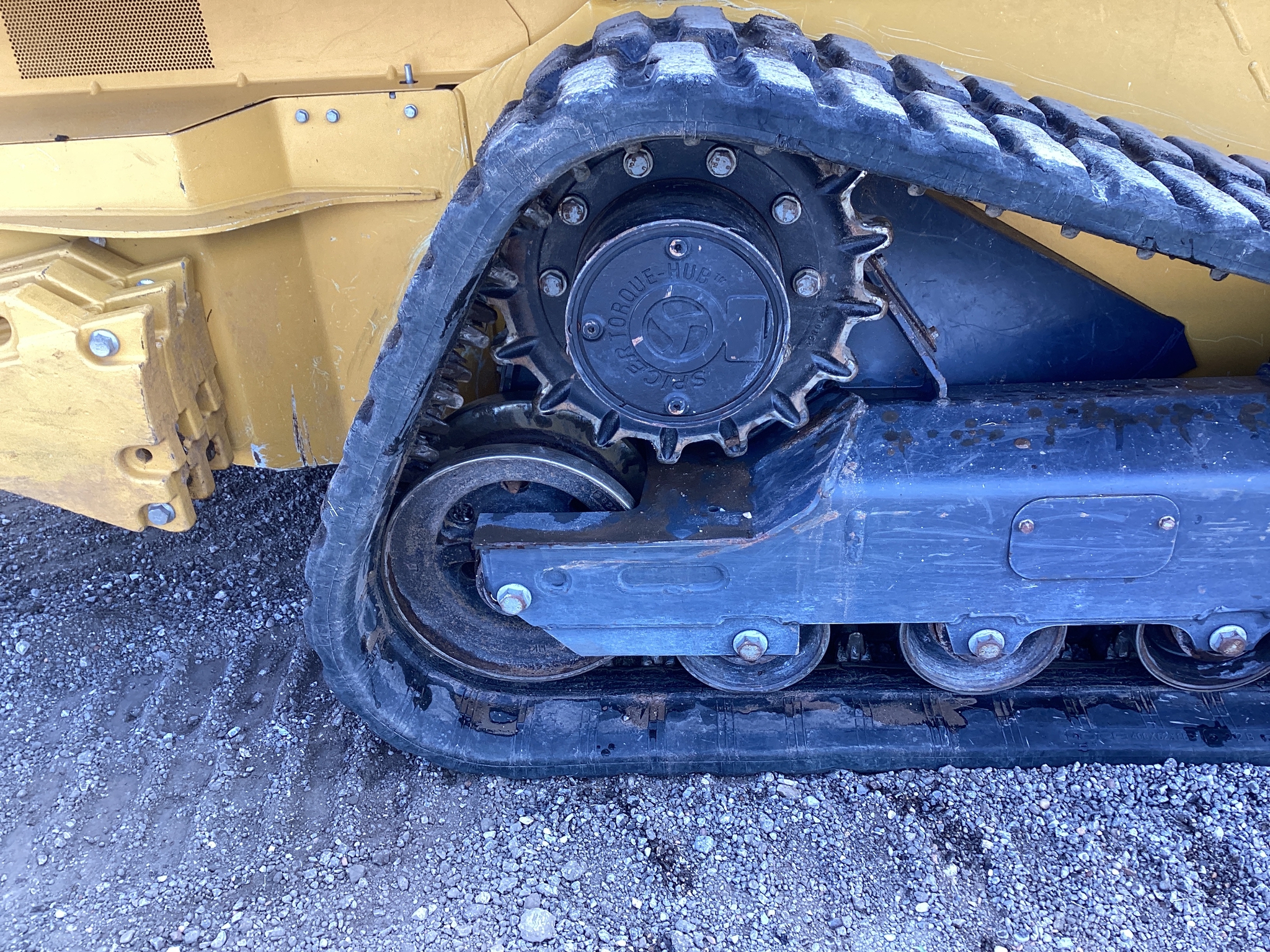2023 John Deere 325G Image 19