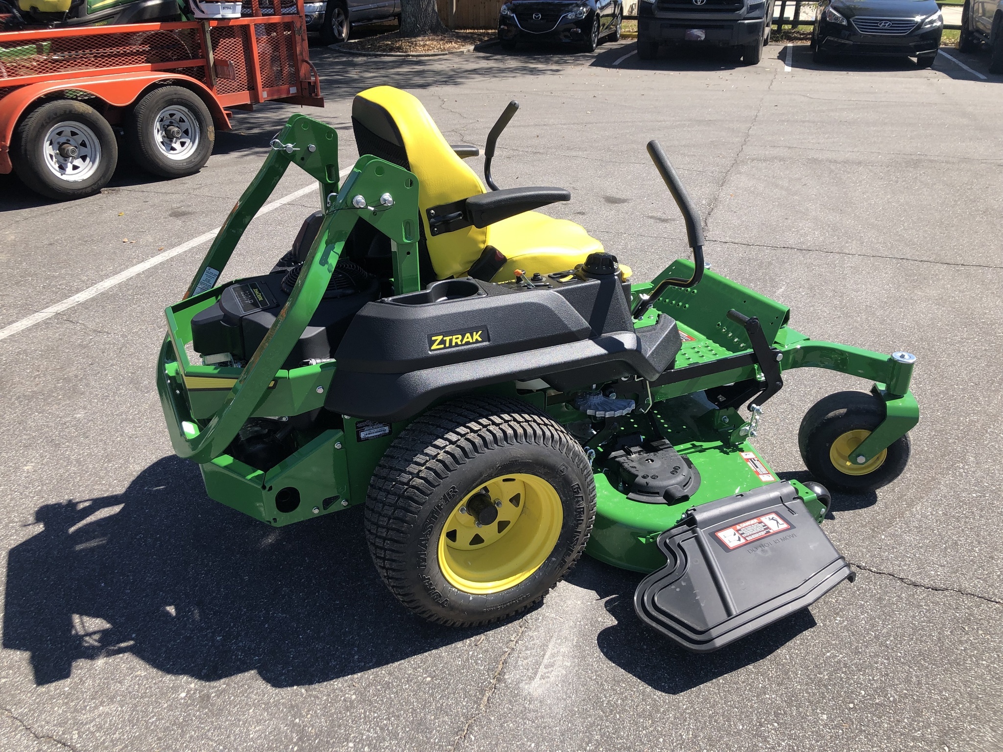 2025 John Deere Z720E Image 4