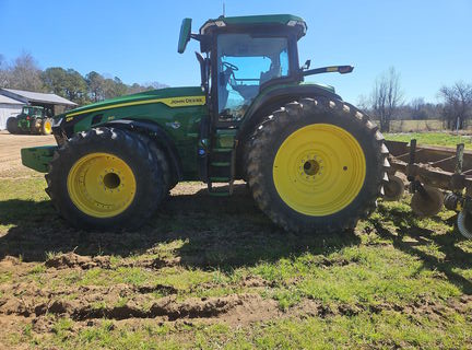 2024 John Deere 8R 310 Photo 2
