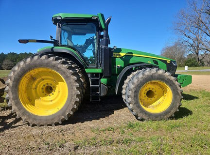 2024 John Deere 8R 310 Photo 3