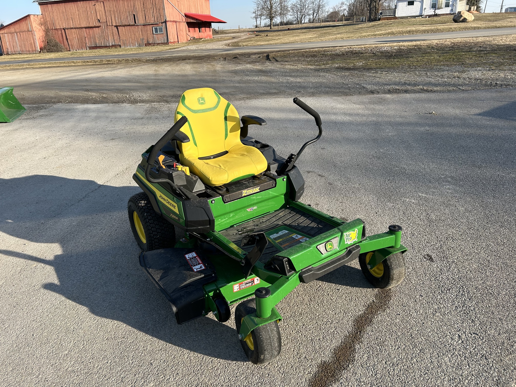 2024 John Deere Z320R Image 1