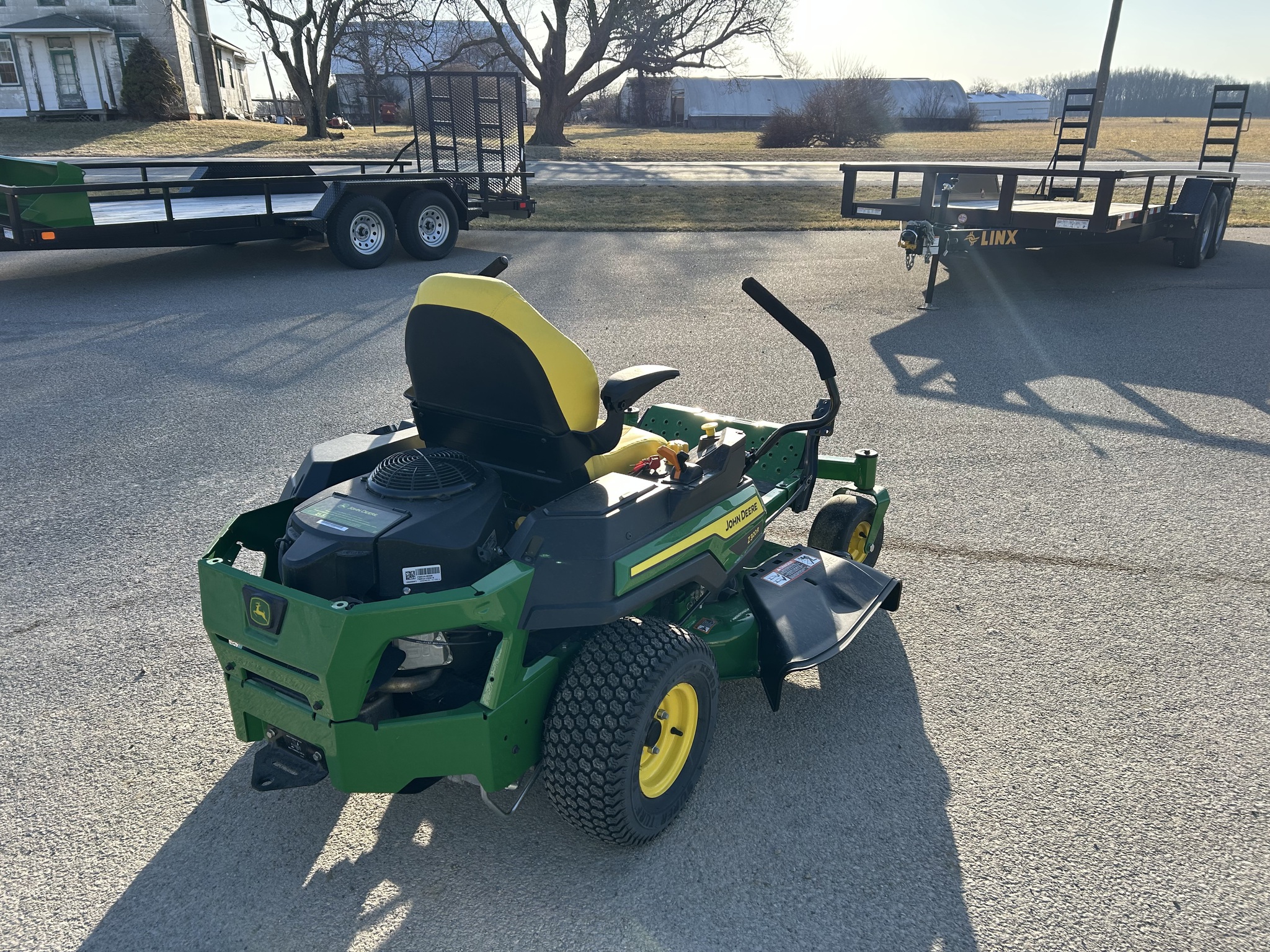 2024 John Deere Z320R Image 7