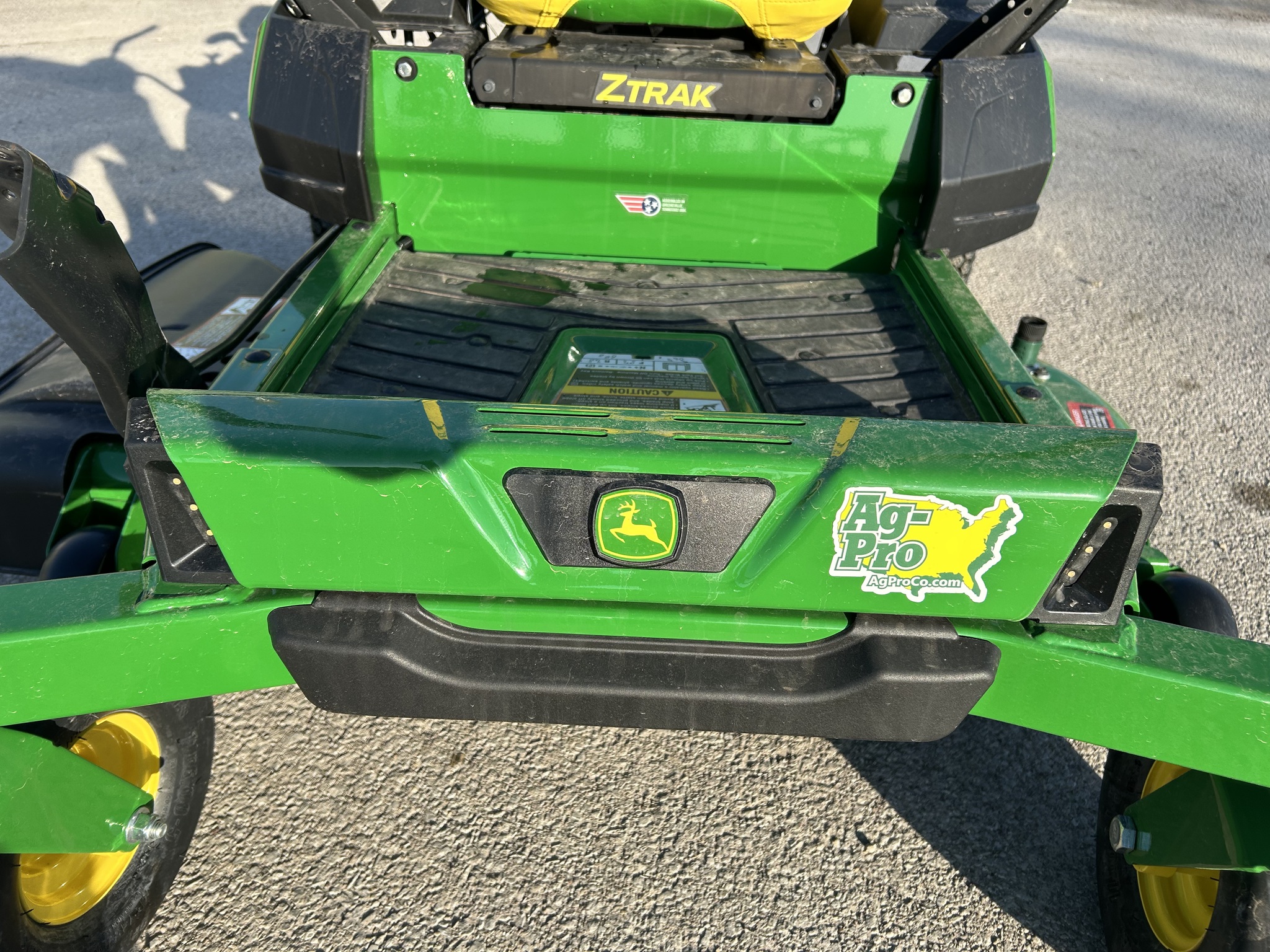 2024 John Deere Z320R Image 9