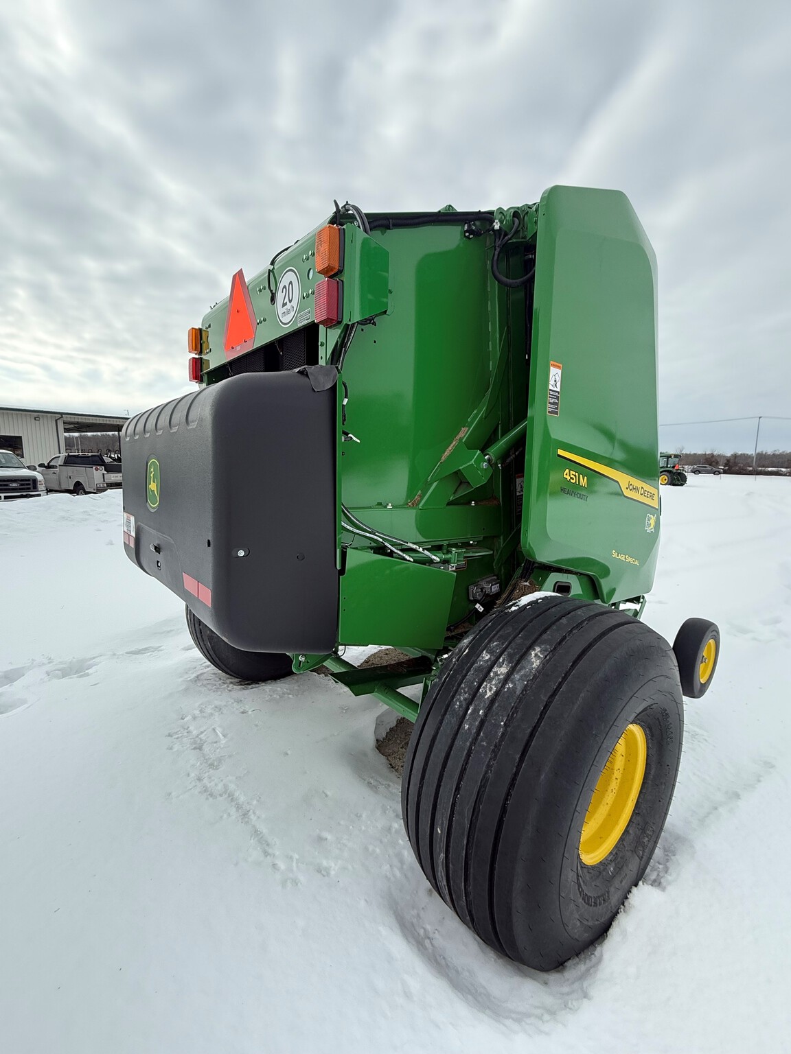 2024 John Deere 451M Image 10