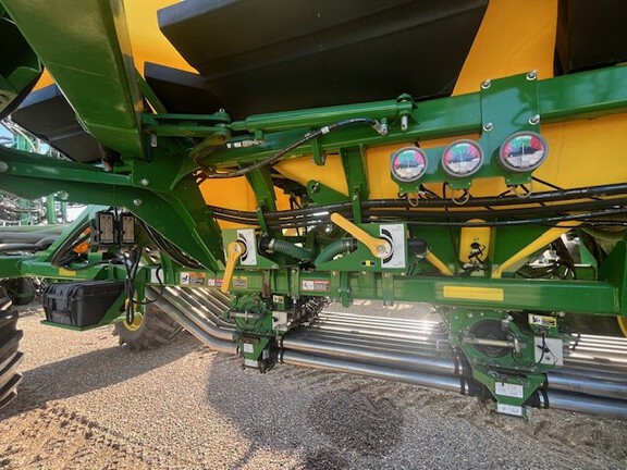 Used 2018 John Deere 1870 Air Drills and Seeders at Horizon Ag & Turf in Lloydminster, AB - Photo7