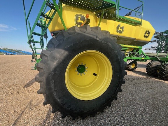 Used 2018 John Deere 1870 Air Drills and Seeders at Horizon Ag & Turf in Lloydminster, AB - Photo13