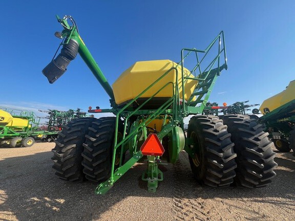 Used 2018 John Deere 1870 Air Drills and Seeders at Horizon Ag & Turf in Lloydminster, AB - Photo11