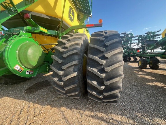 Used 2018 John Deere 1870 Air Drills and Seeders at Horizon Ag & Turf in Lloydminster, AB - Photo12