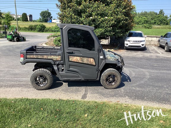 Photo of 2021 John Deere XUV 835R