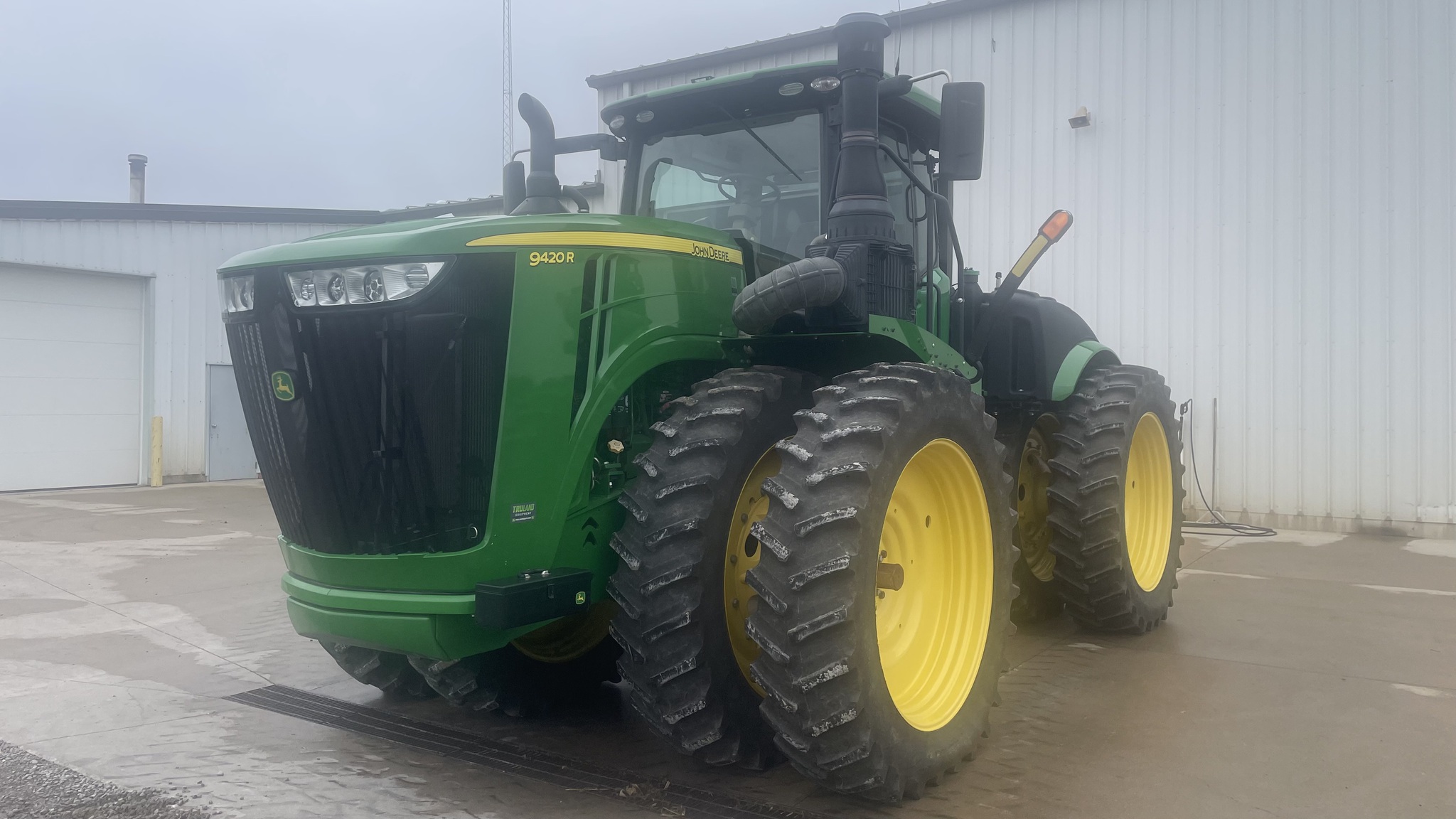 2018 John Deere 9420R Image 2