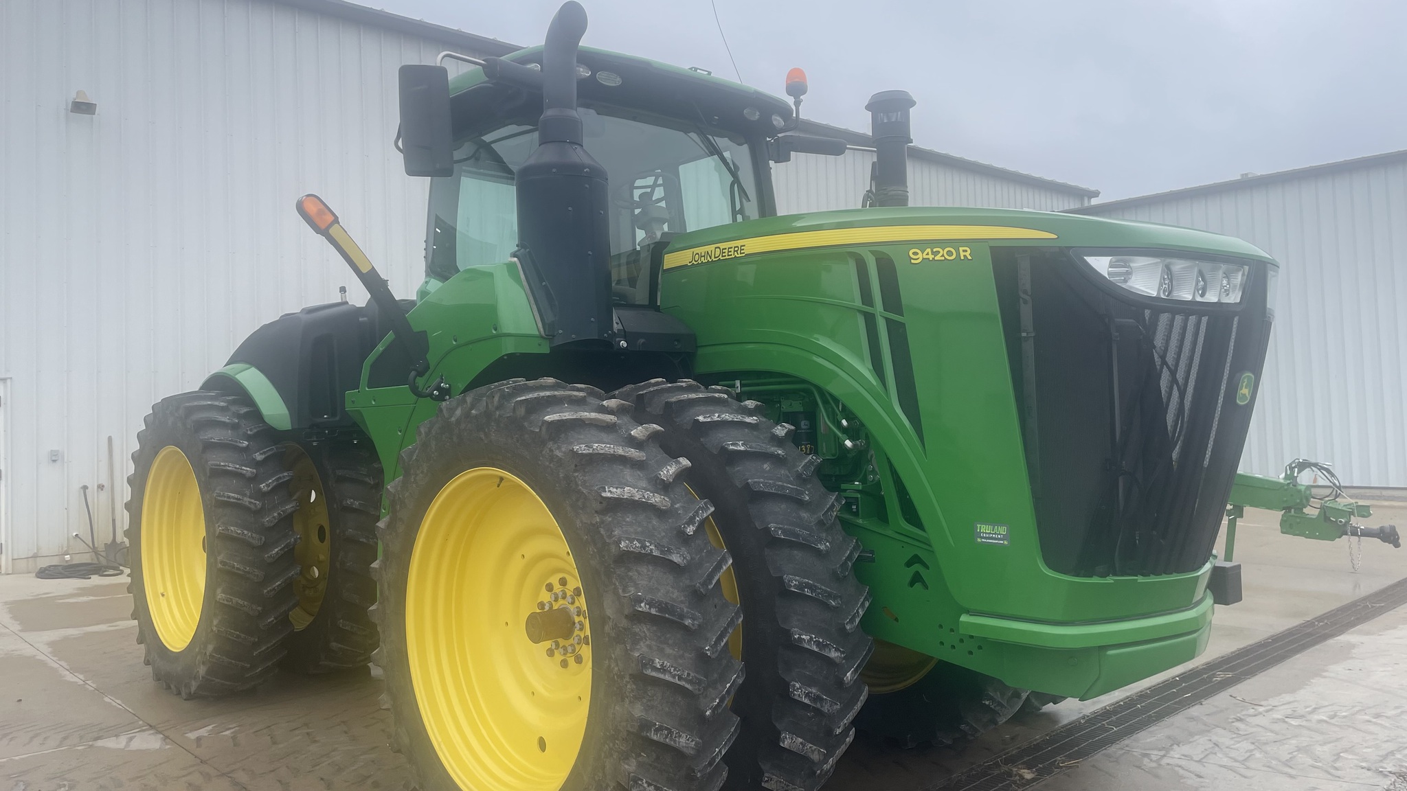 2018 John Deere 9420R Image 1