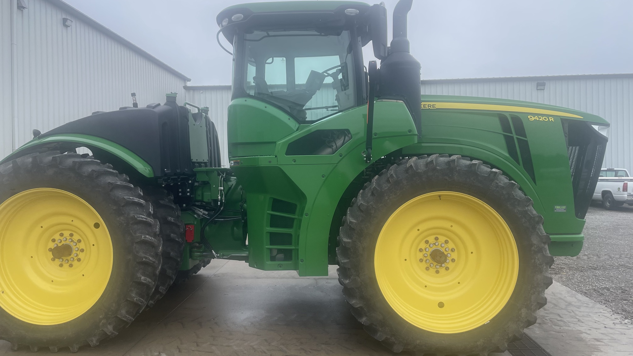 2018 John Deere 9420R Image 4