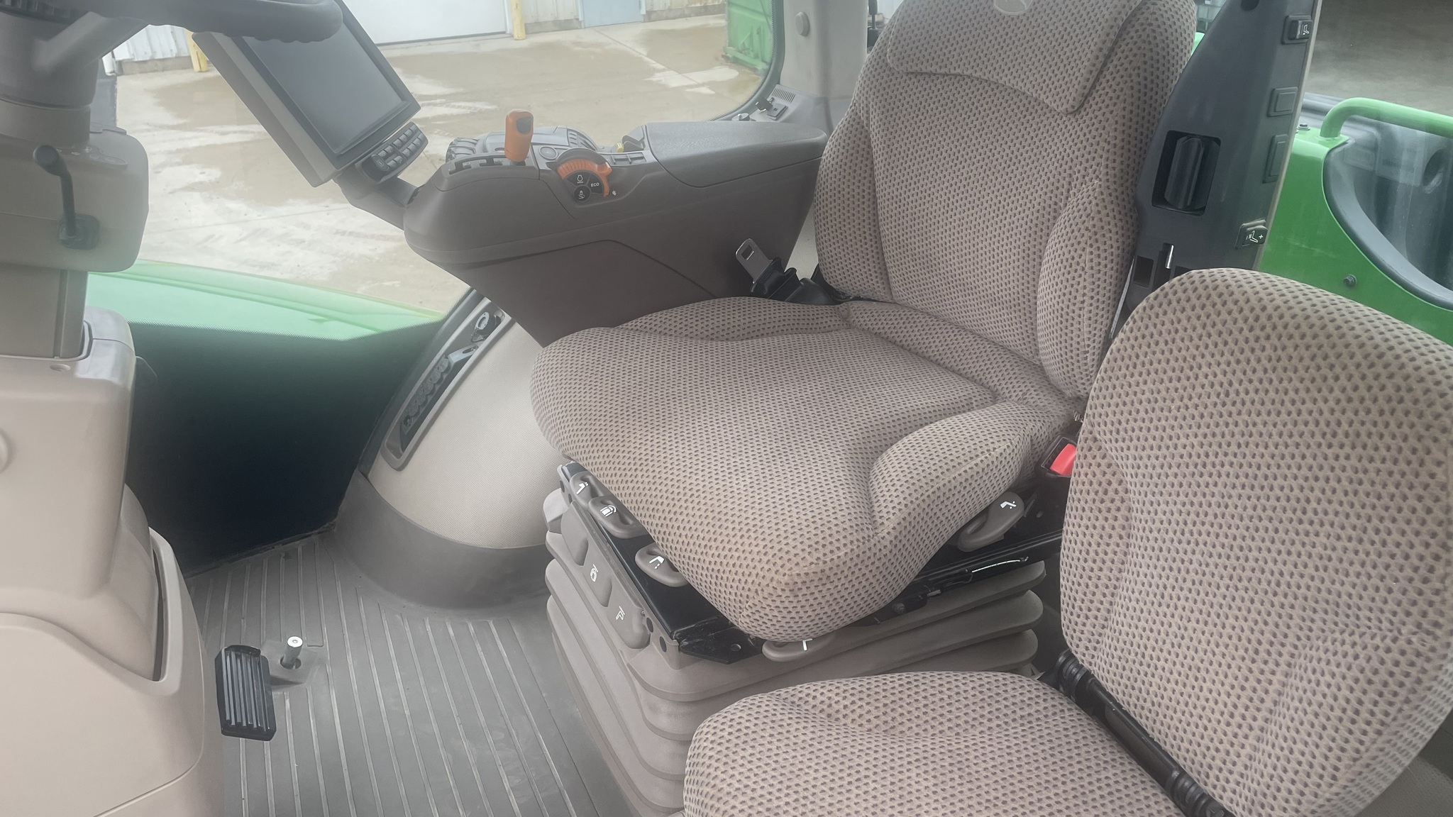 2018 John Deere 9420R Image 12