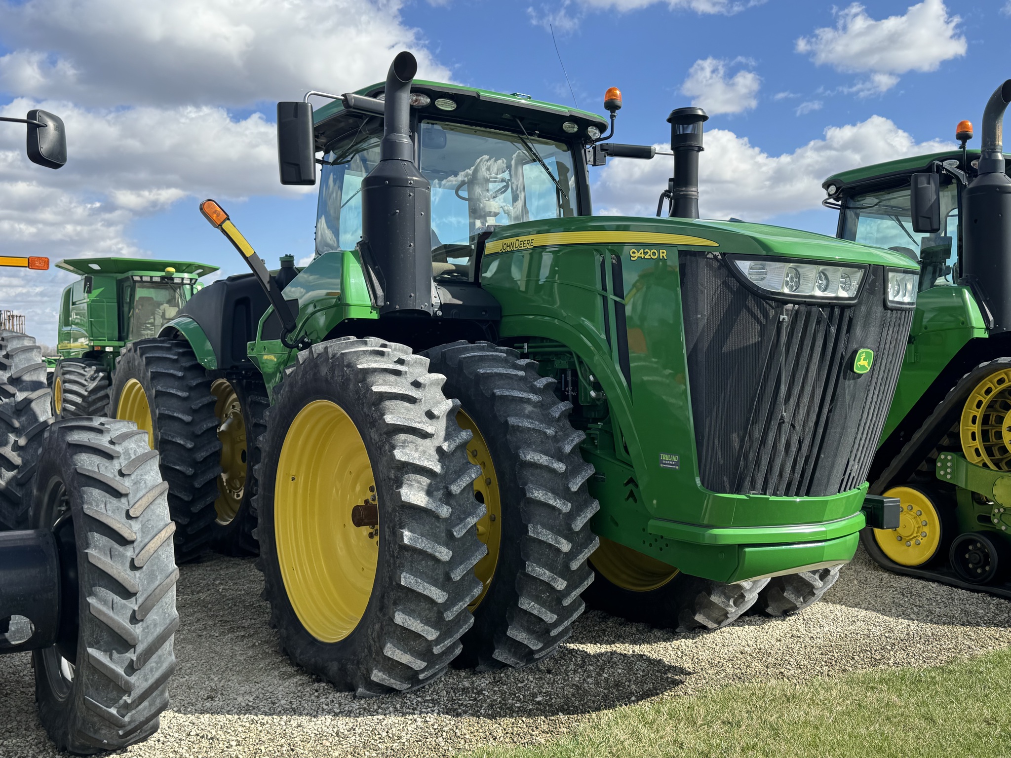 2018 John Deere 9420R Image 2