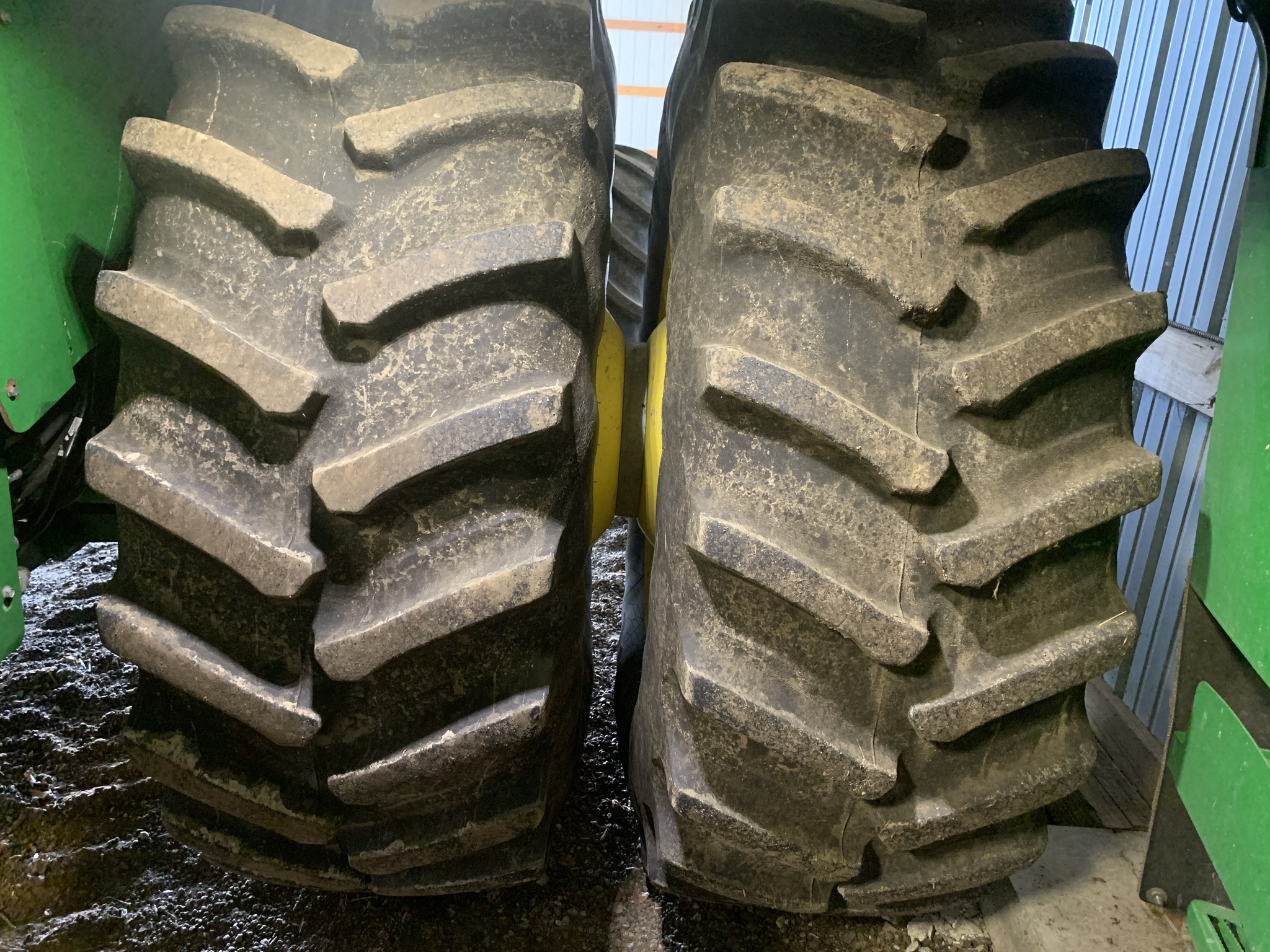 2017 John Deere S680 Image 13