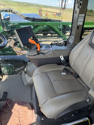 Used 2023 John Deere 612R Self Propelled Sprayers at Horizon Ag & Turf in Warburg, AB - Photo7