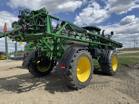 Used 2023 John Deere 612R Self Propelled Sprayers at Horizon Ag & Turf in Warburg, AB - Photo5