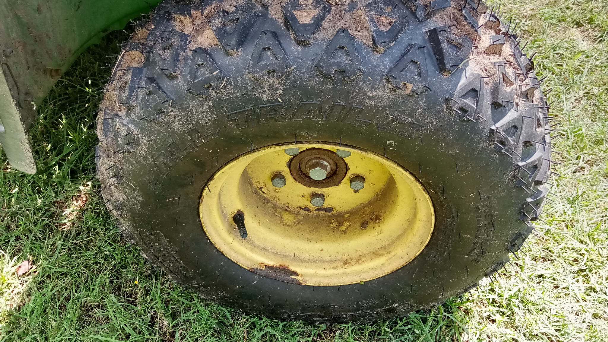 2013 John Deere TX 4X2 Image 11