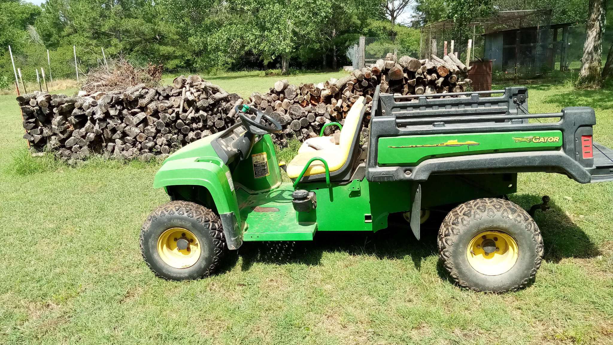2013 John Deere TX 4X2 Image 1