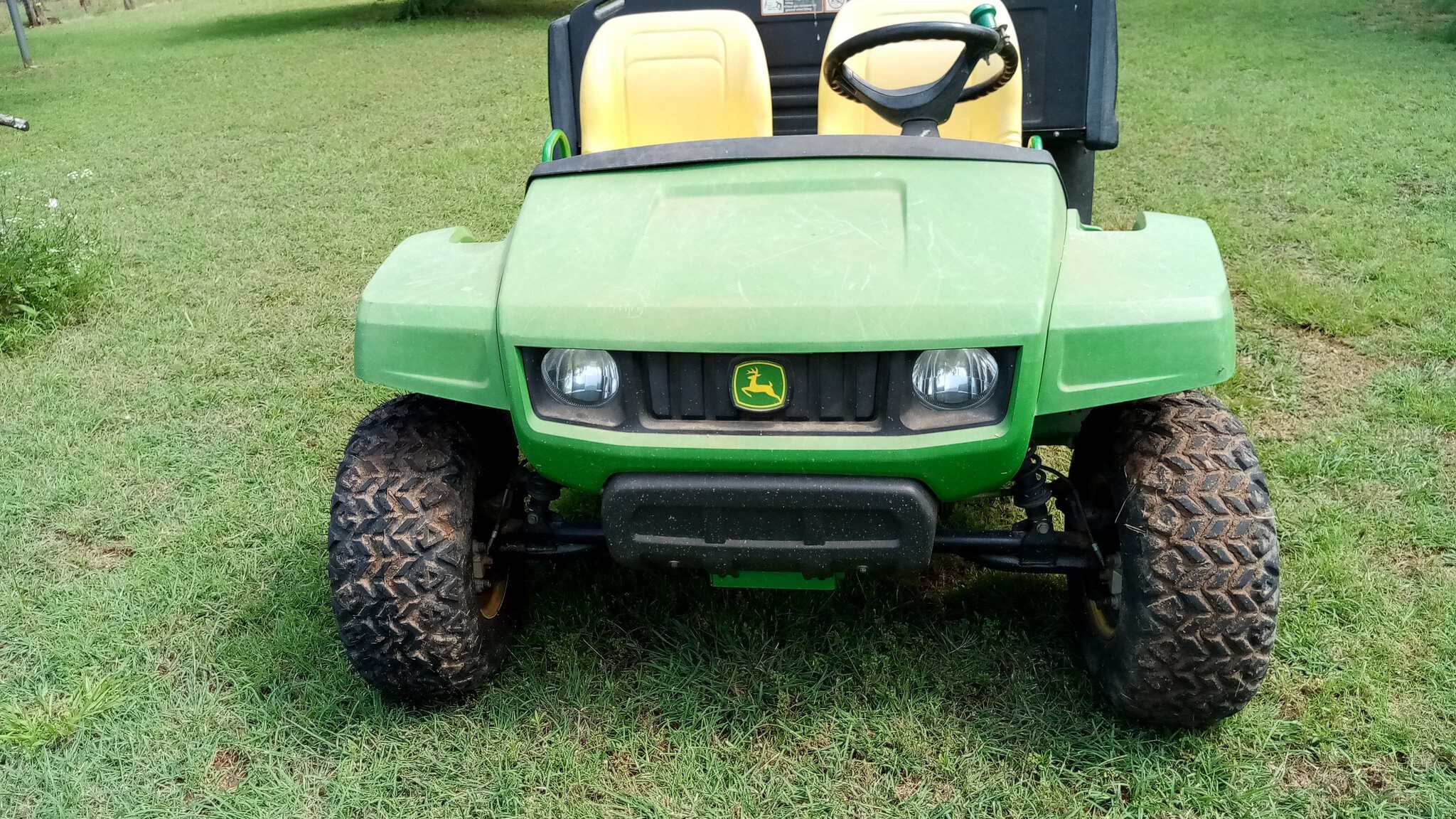 2013 John Deere TX 4X2 Image 4