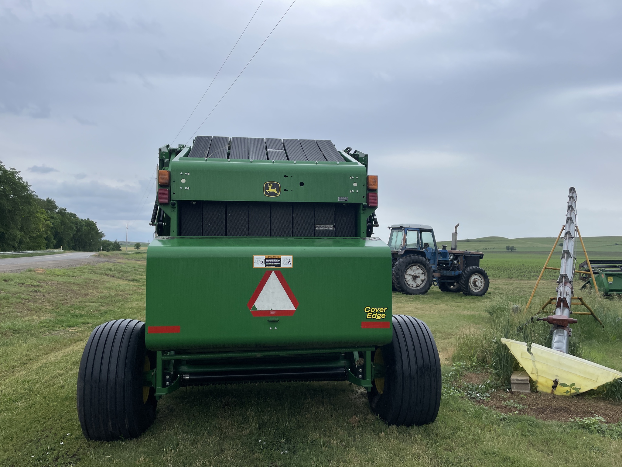2015 John Deere 569 Image 6