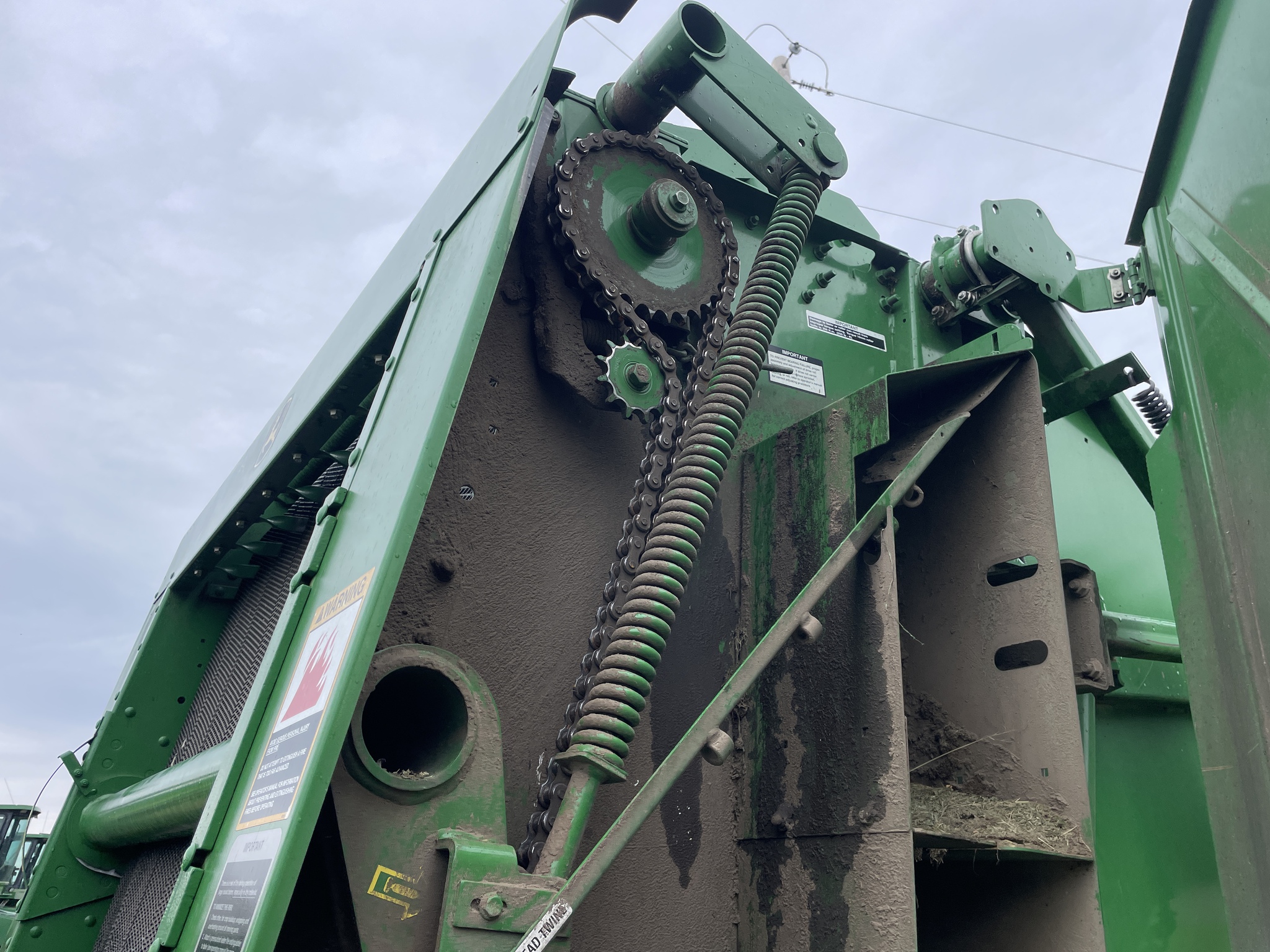 2015 John Deere 569 Image 11
