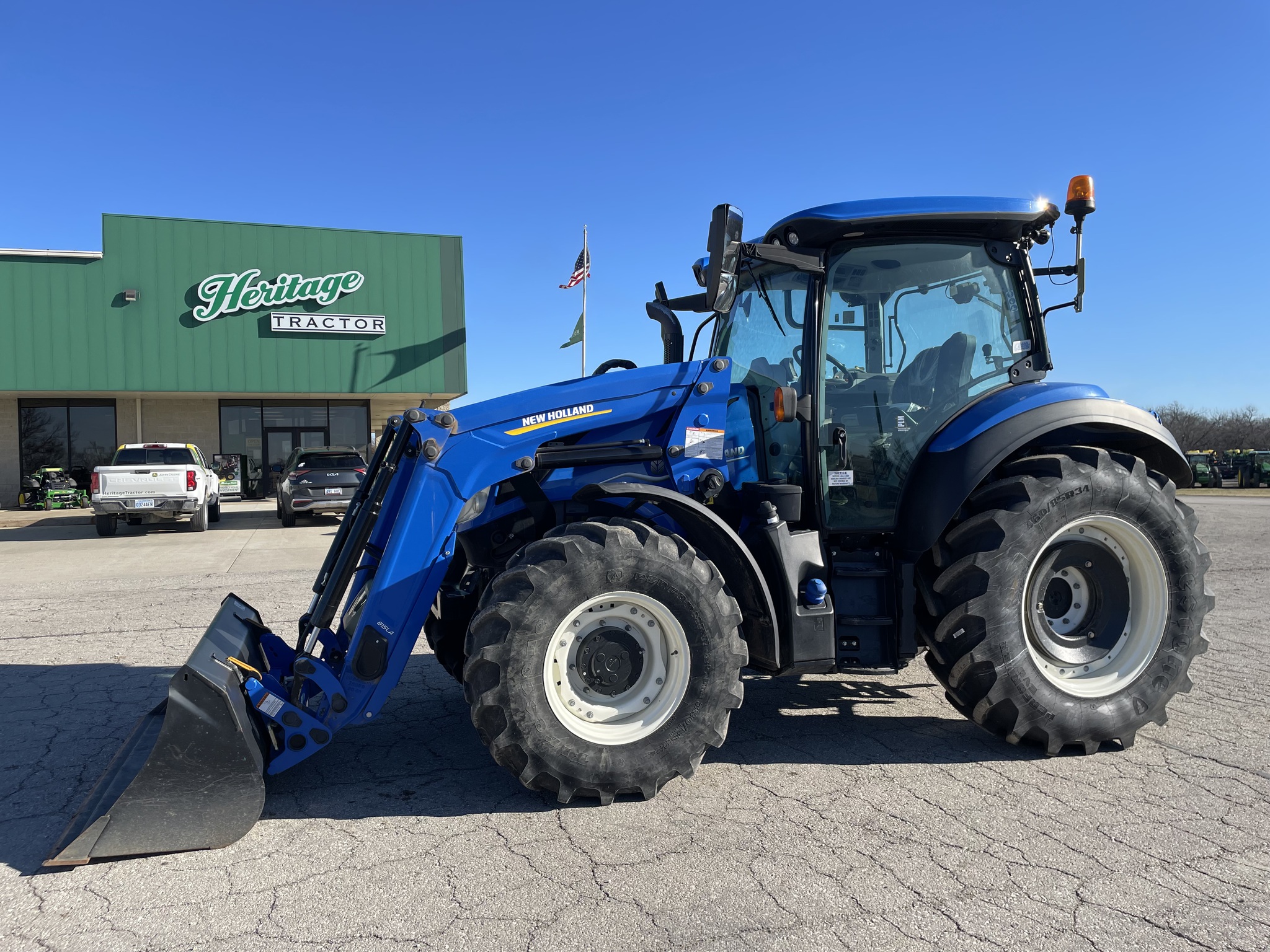  2023 New Holland T5.140 DCT at Heritage Tractor in Baldwin City, KS