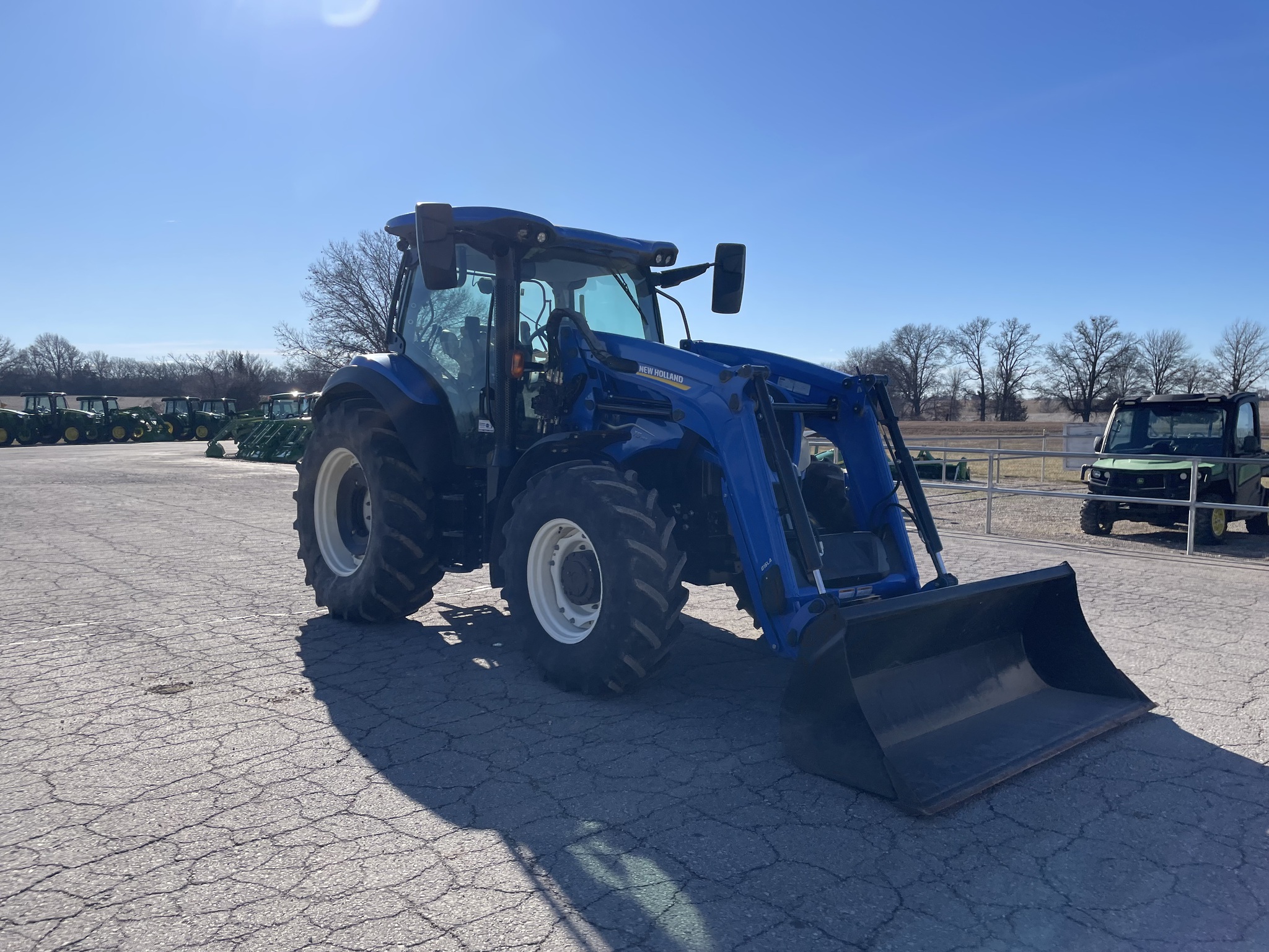  2023 New Holland T5.140 DCT at Heritage Tractor in Baldwin City, KS