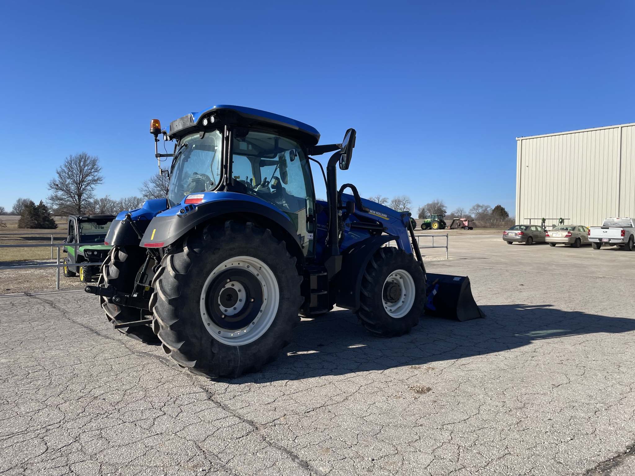  2023 New Holland T5.140 DCT at Heritage Tractor in Baldwin City, KS