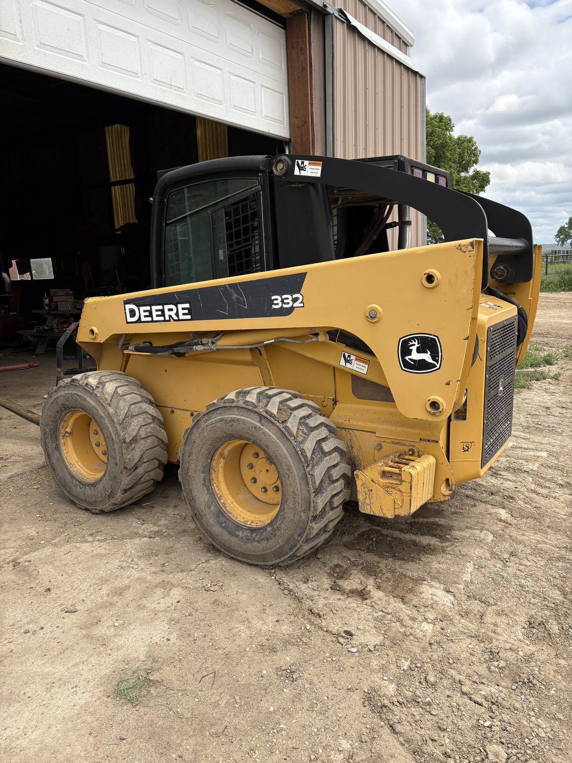 2005 John Deere 332 Image 1