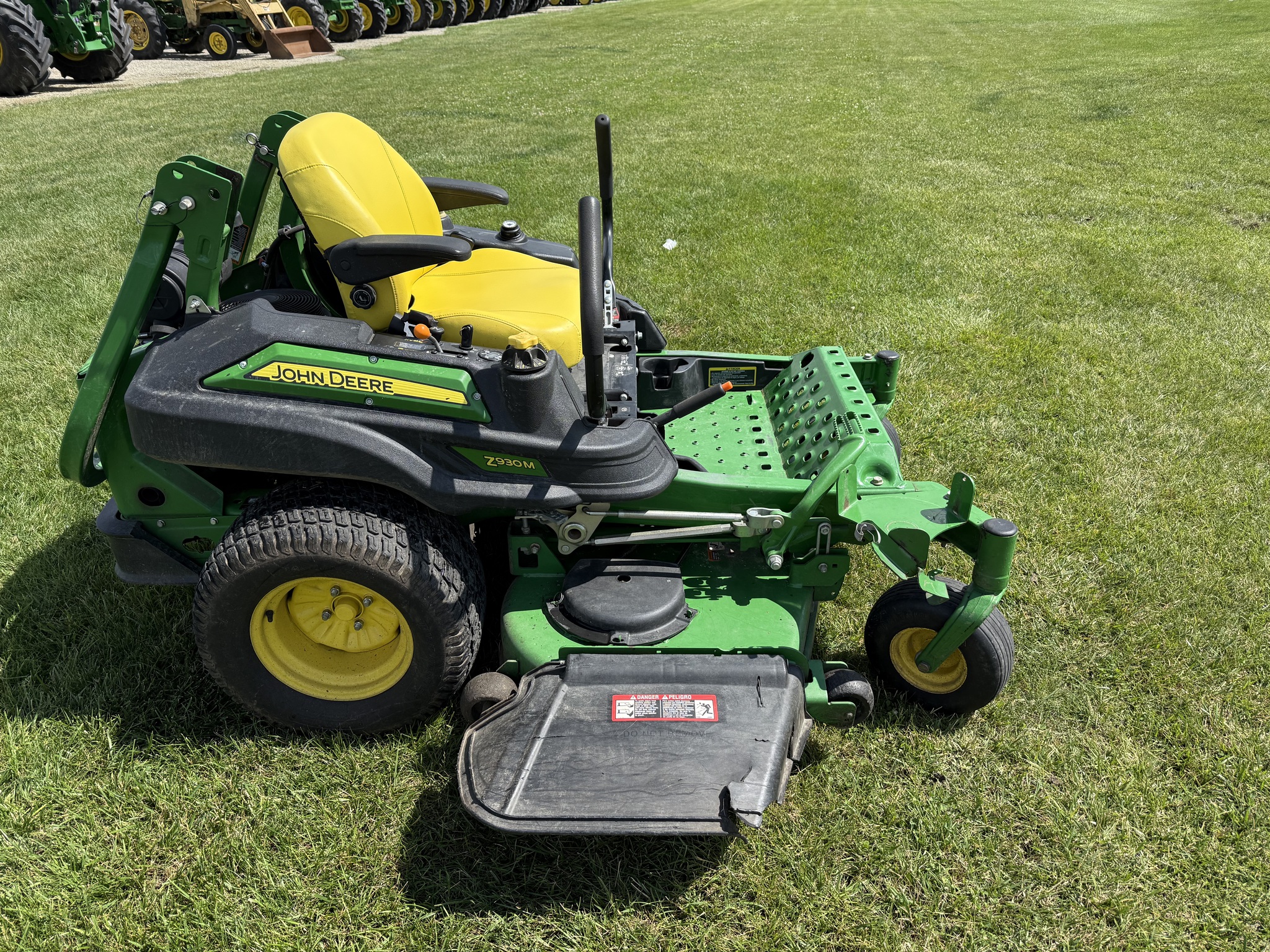 2015 John Deere Z930M Image 3