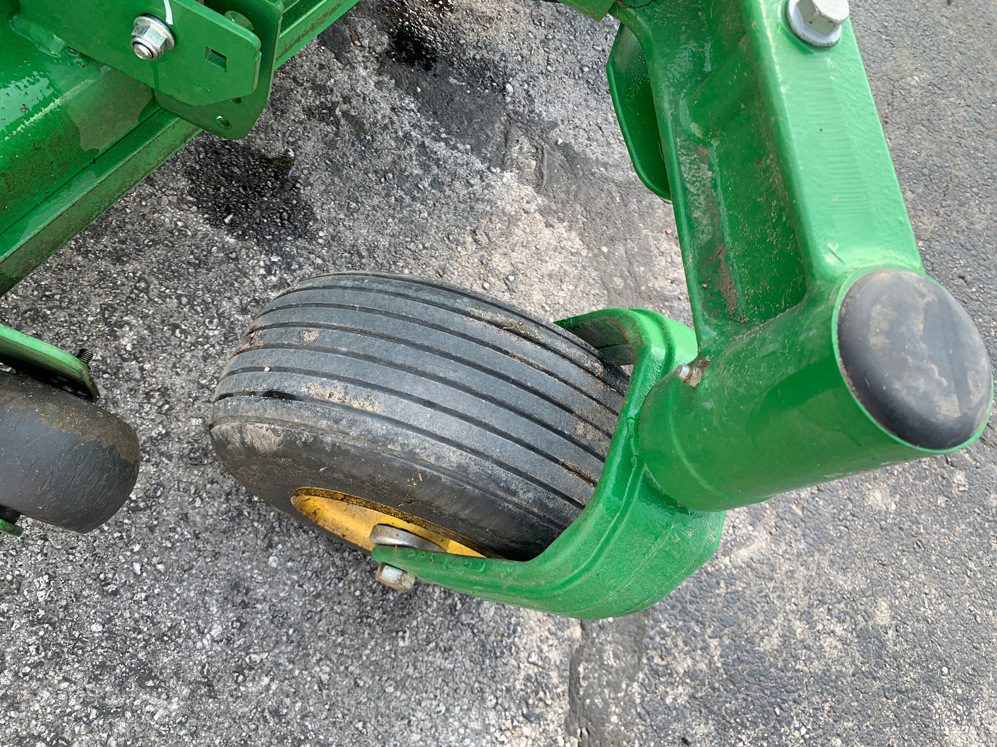  2021 John Deere Z930R at Heritage Tractor in Lamar, MO