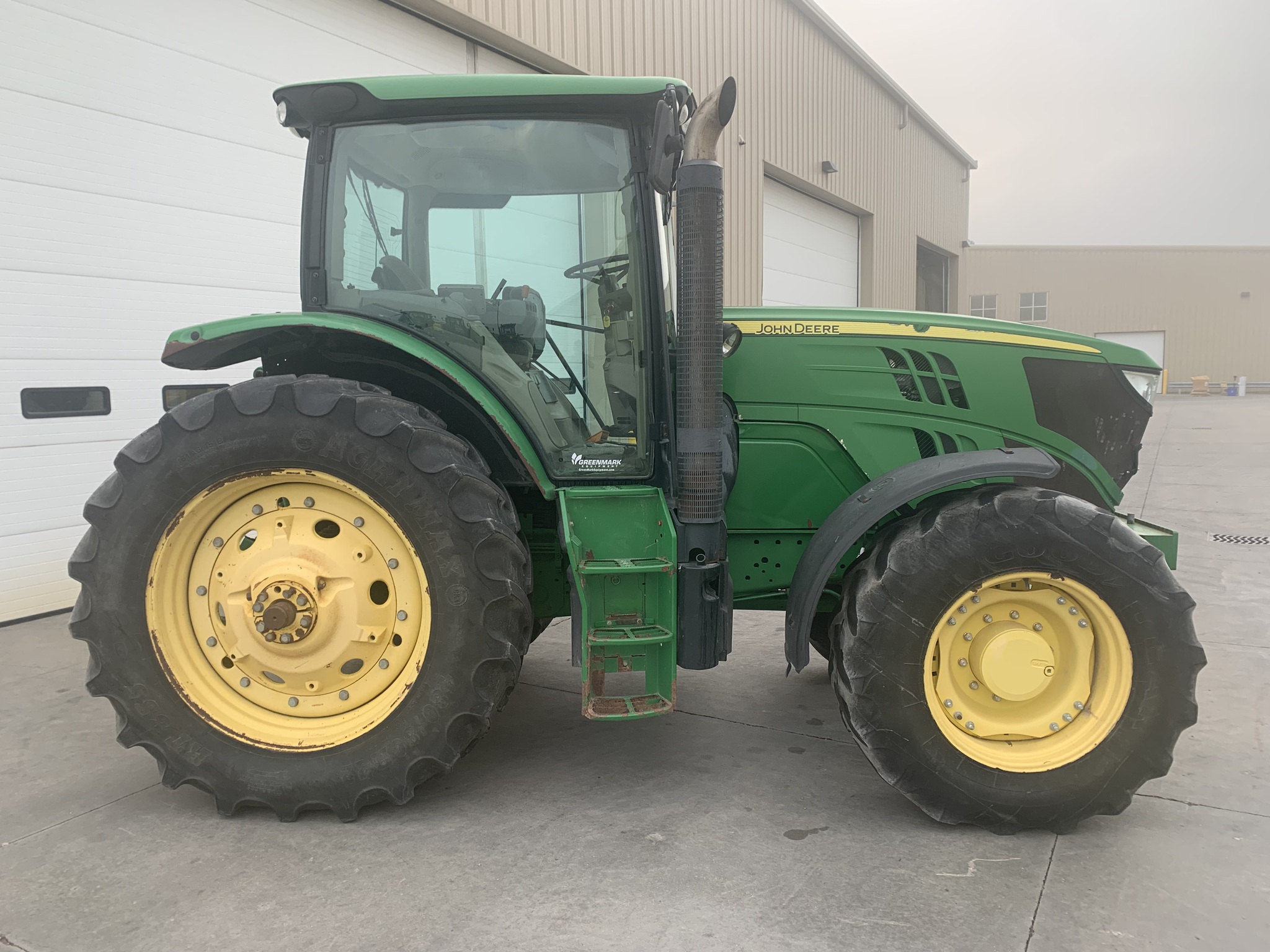 2013 John Deere 6150R Image 2
