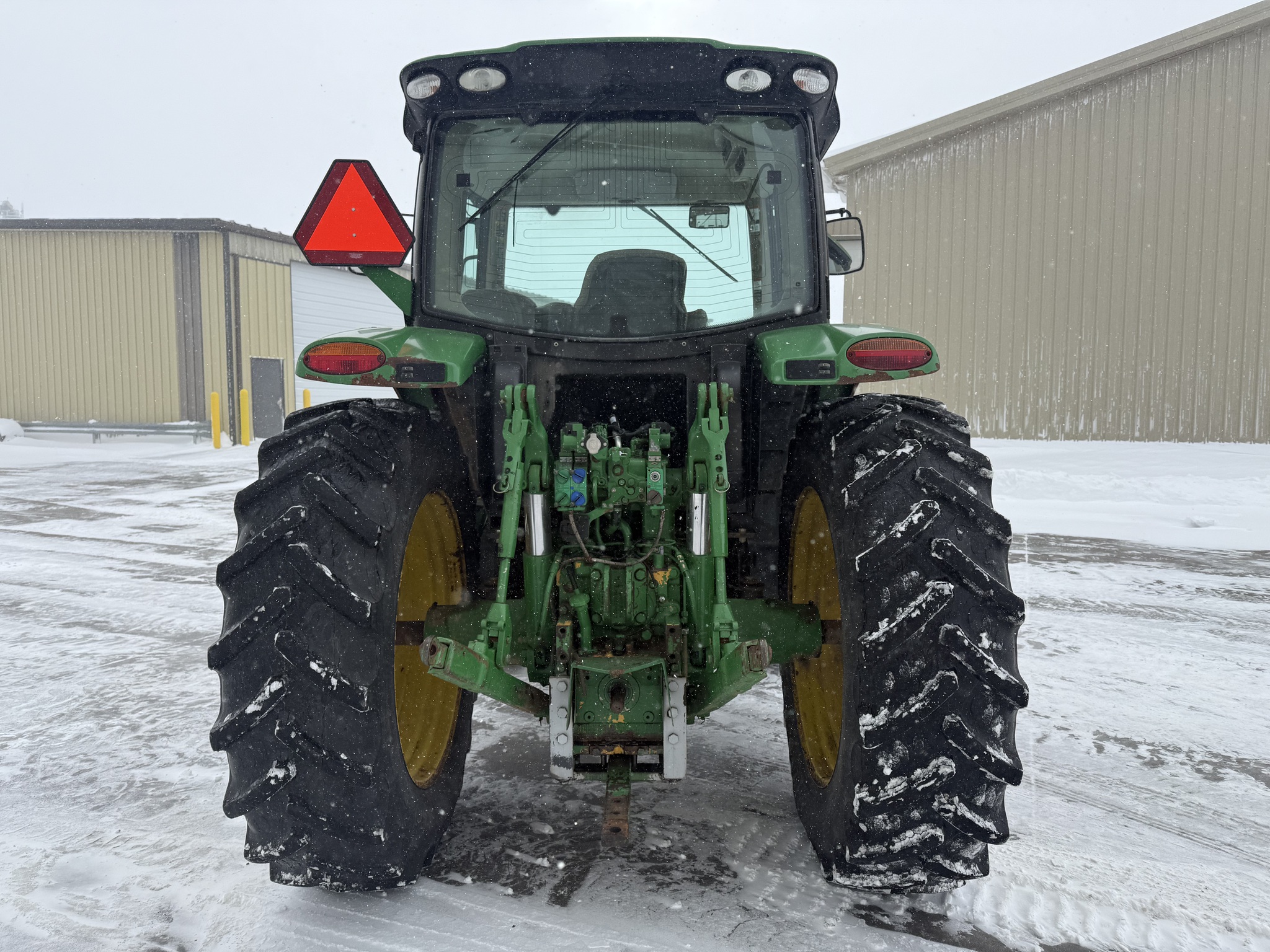2013 John Deere 6150R Image 4