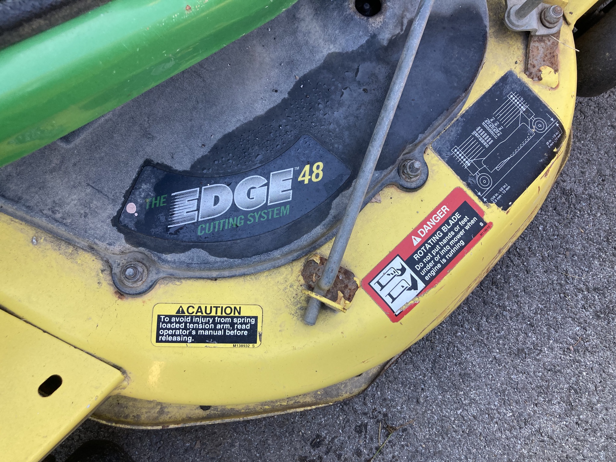 2004 John Deere GT235 Image 3
