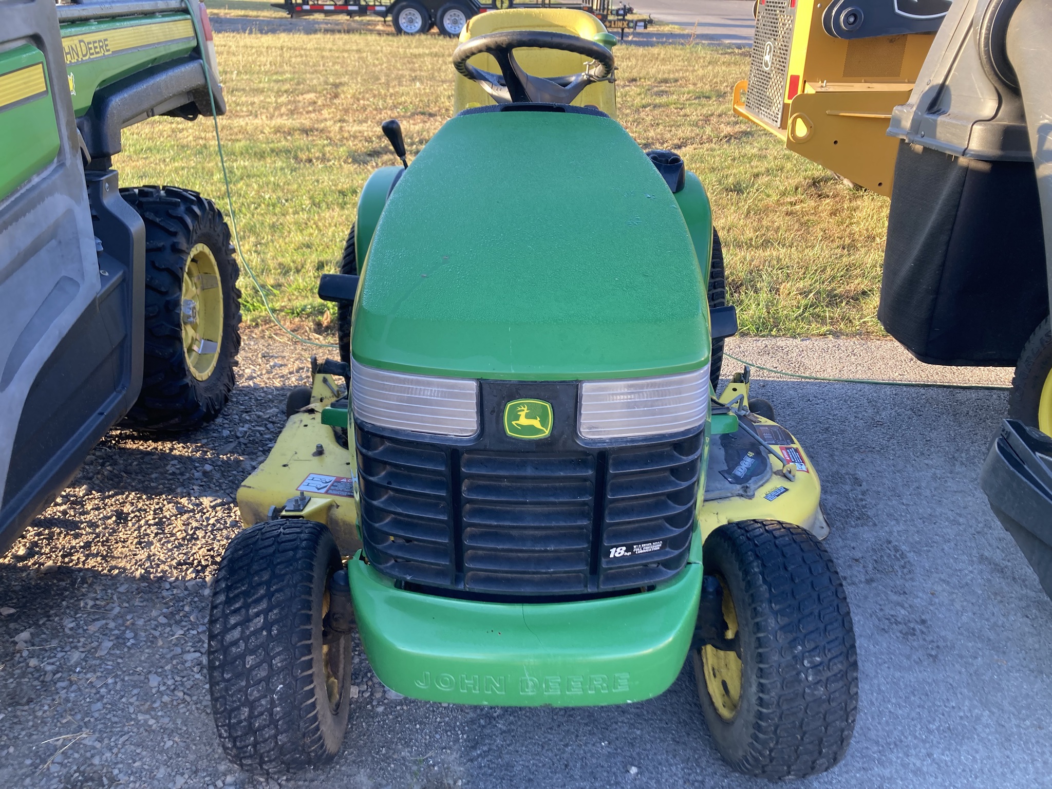 2004 John Deere GT235 Image 7