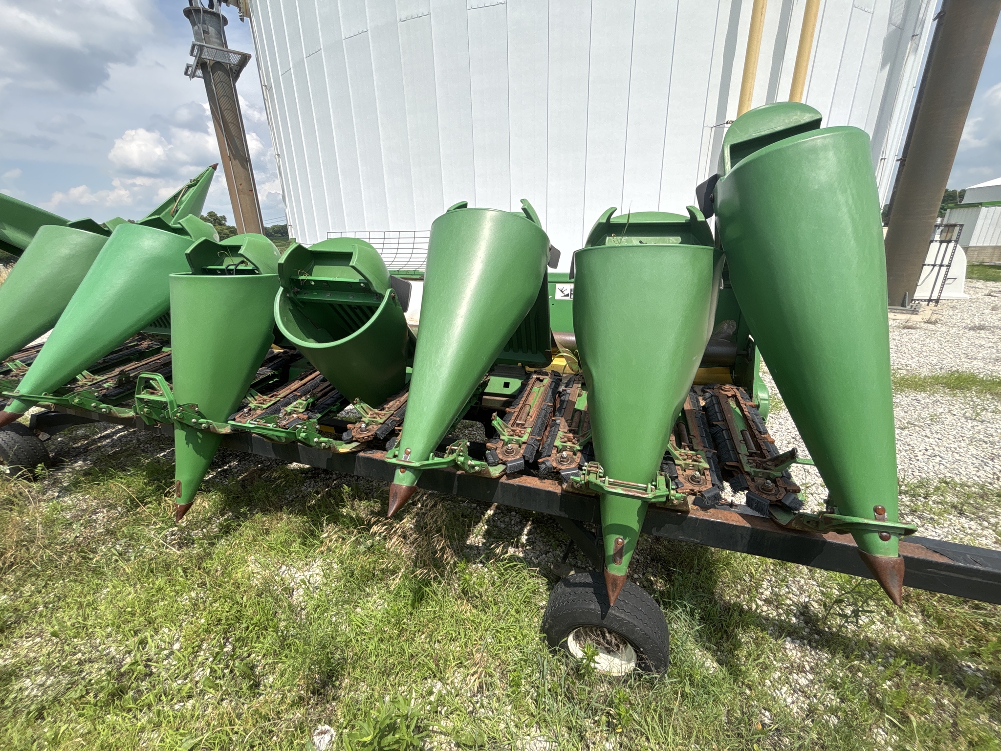 Used 2006 John Deere 893 Corn and Row Crop headers at Koenig Equipment in Anna, OH - PhotoXL8