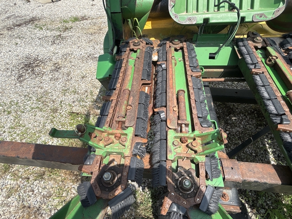 Used 2006 John Deere 893 Corn and Row Crop headers at Koenig Equipment in Anna, OH - Photo10