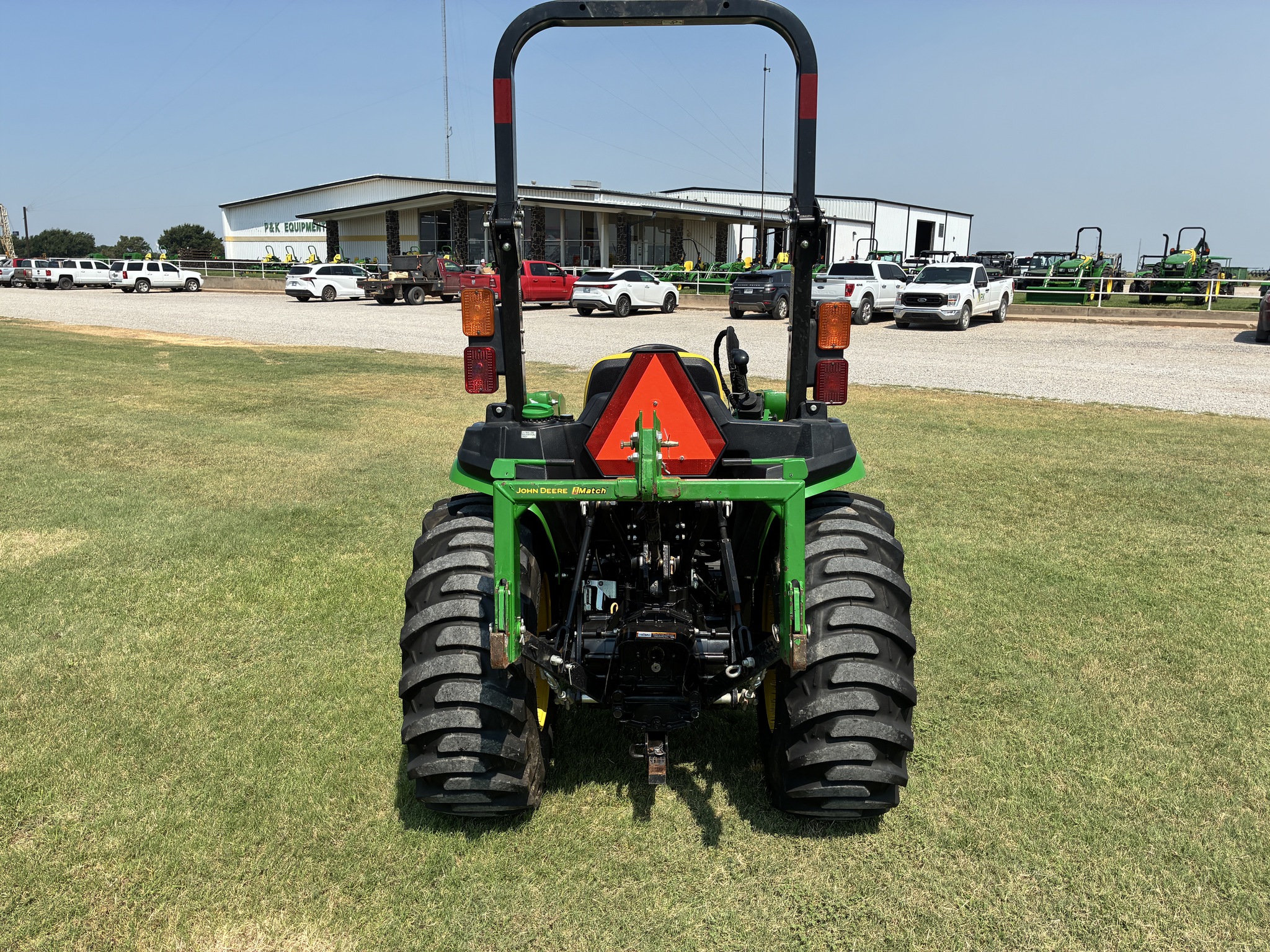 2018 John Deere 3032E Image 4